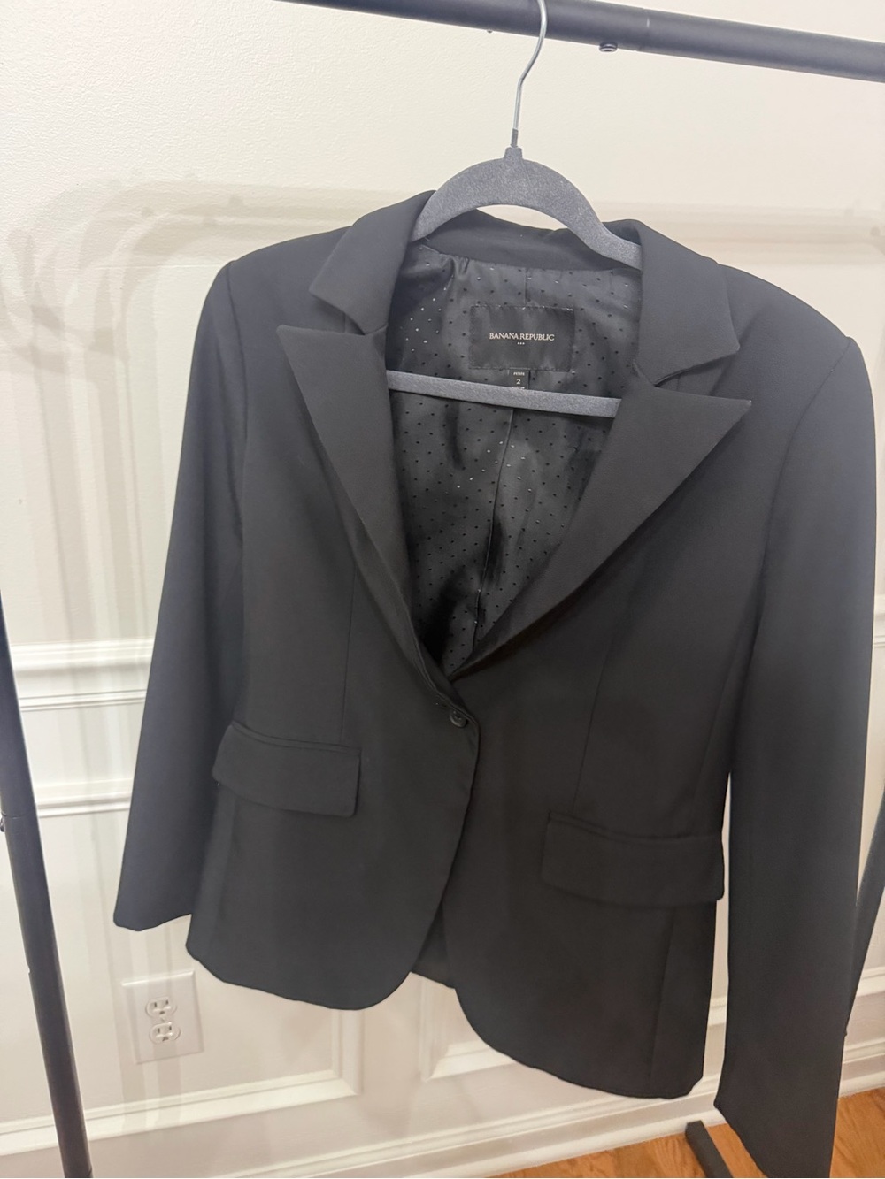 Banana Republic Women's Black Single-Button Tailored Blazer